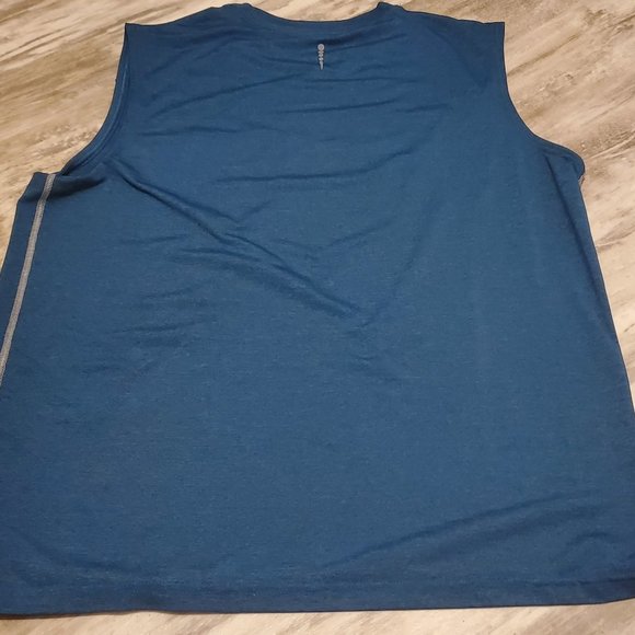 Atheltic works tealish tank - Picture 2 of 8